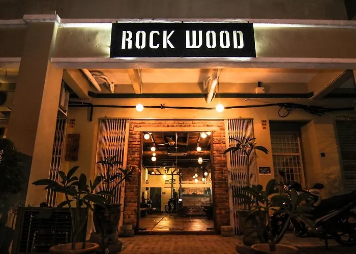 Rock Wood Hotel